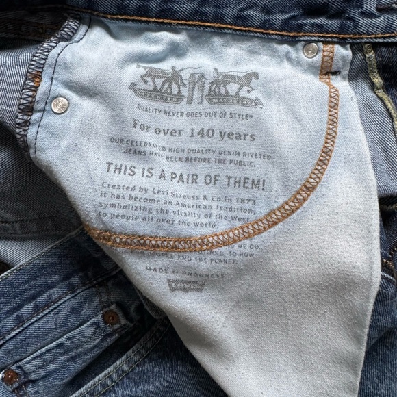 Levi’s 505 Regular Fit Straight Leg Blue Denim Jeans Zip Fly Medium Wash 36x29 - Picture 6 of 8